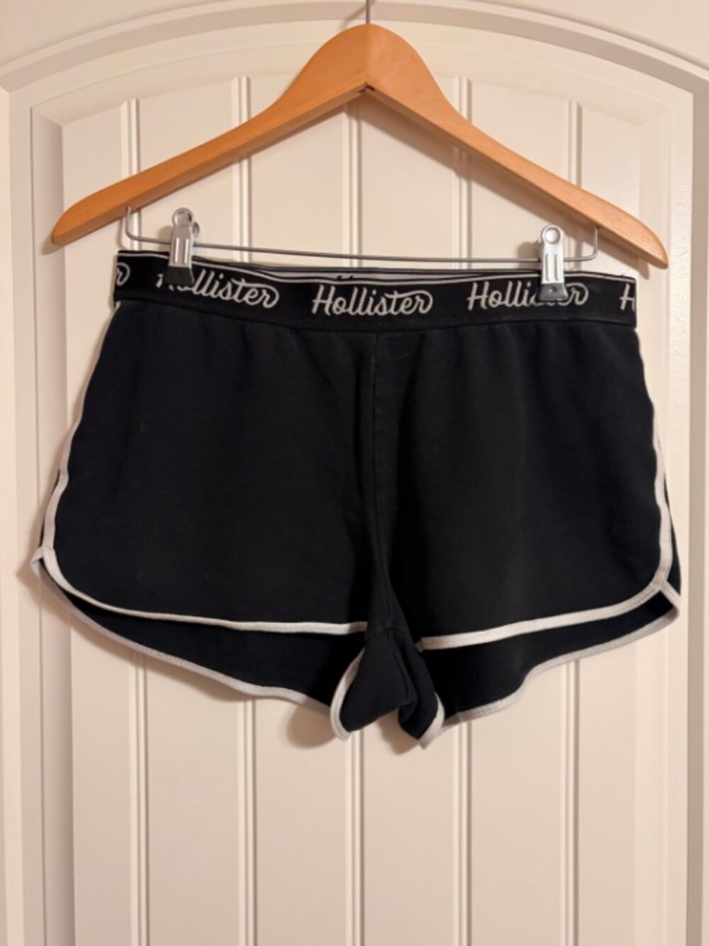 Holistior gym shorts, black and white, size Medium.